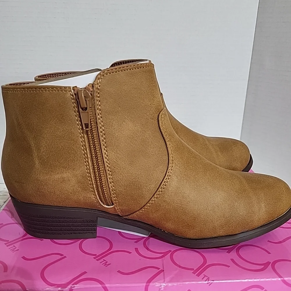 Sugar Missy‎ Heeled Bootie Ankle 4M Tan-T Bally Zipper Sides NEW Western
